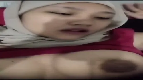 Musulmane hijab baise intense gros seins indonésienne