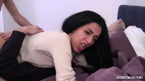 Beurette Nadya se fait défoncer sans pitié