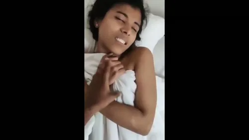 Musulmane voilée baisée sauvagement en chambre d'hôtel