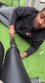 Beurette montre ses pieds sexy pour fétichistes